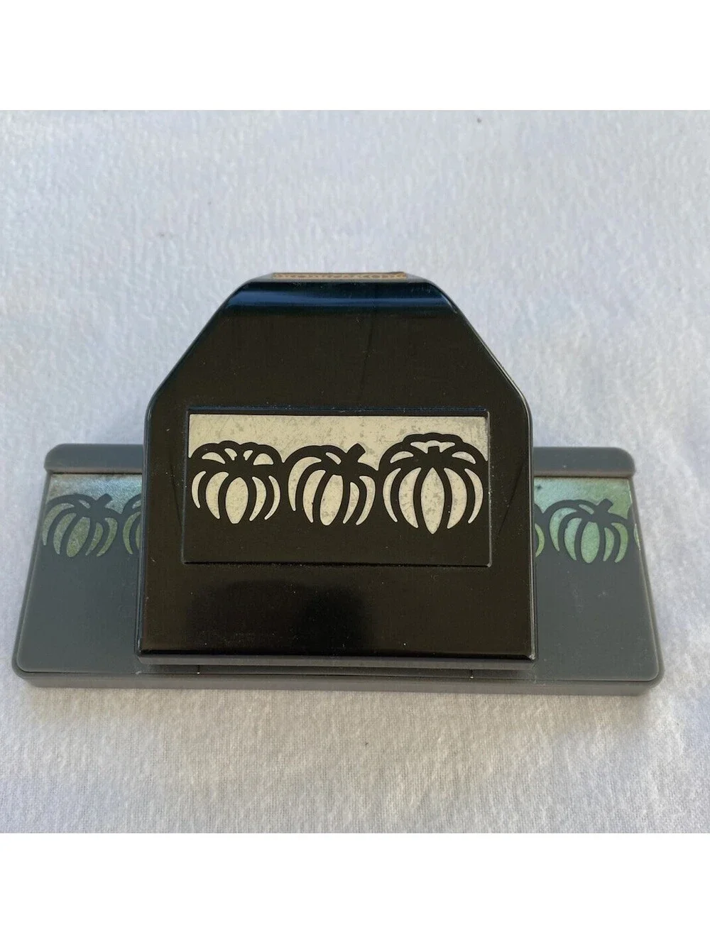 Stampin' Up! Pumpkin Border Paper Edge Punch Cutter - Halloween Theme